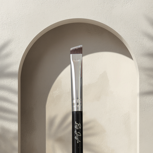 M10 Large Synthetic Vegan Angled Liner Brush