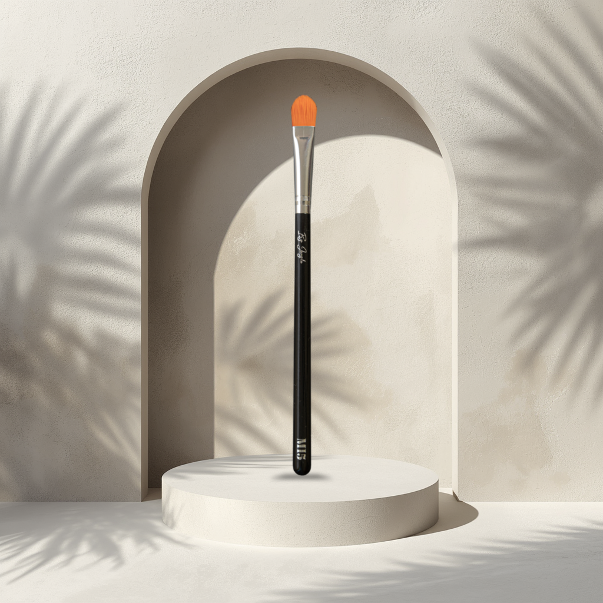 M15 Synthetic Vegan Cut Crease Brush